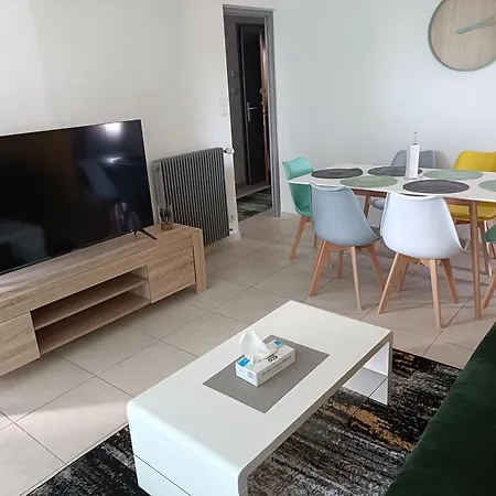 Centre, 6 Voyageurs Apartment
