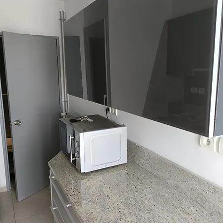 Centre, 6 Voyageurs *