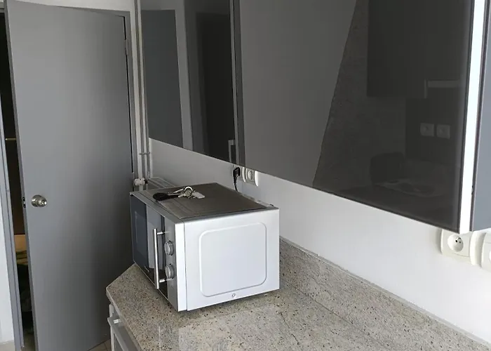 Centre, 6 Voyageurs *