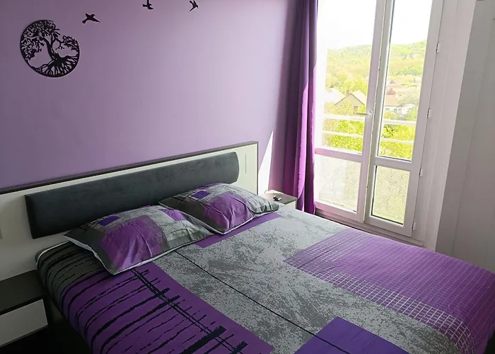 Centre, 6 Voyageurs Apartment